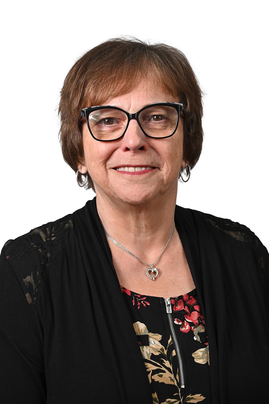 Madame Francine Côté, siège no 3